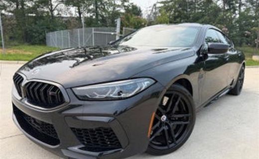 2023 BMW M8