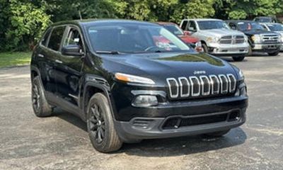2017 Jeep Cherokee Sport