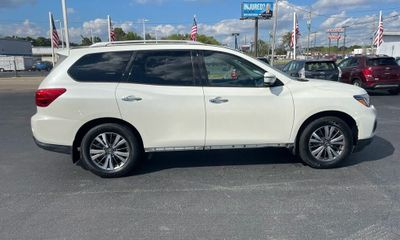 2018 Nissan Pathfinder S
