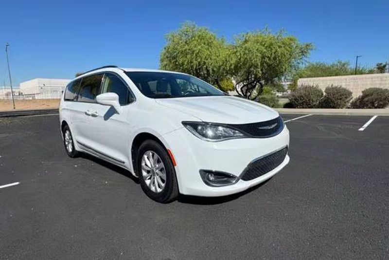 2017 Chrysler Pacifica — a typically priced live listing
