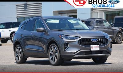 2023 Ford Escape Platinum