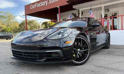2019 Porsche Panamera 4 E Hybrid