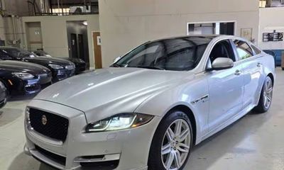 2017 Jaguar XJ R Sport