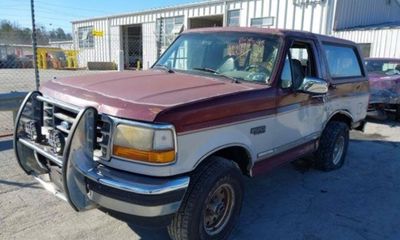1996 Ford Bronco XL