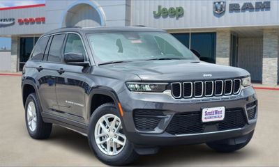 2026 Jeep Grand Cherokee Base Laredo