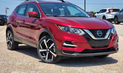 2022 Nissan Rogue Sport SL