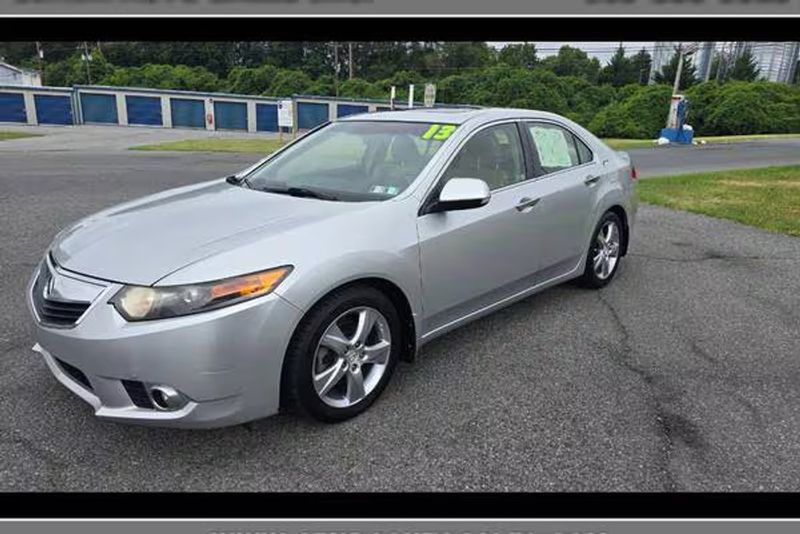 2013 Acura TSX — a typically priced live listing