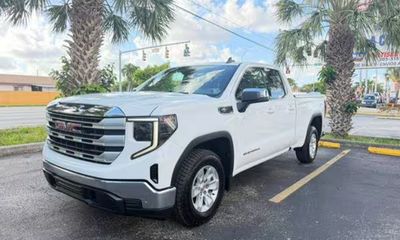 2023 GMC Sierra SLE