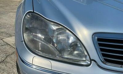 2000 Mercedes-Benz S-Class S500
