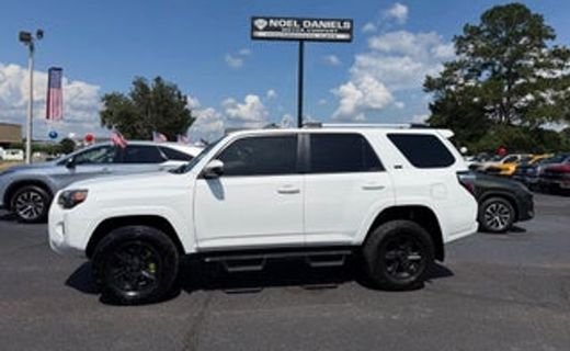 2023 Toyota 4RUNNER SR5