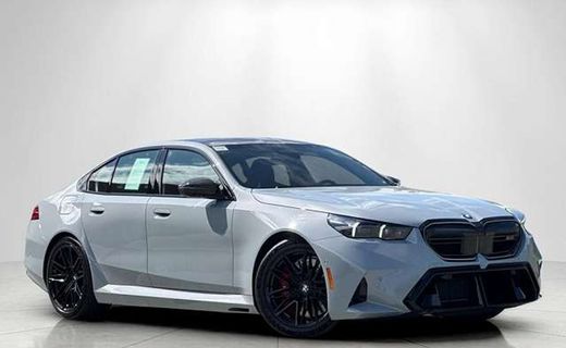 2025 BMW M5