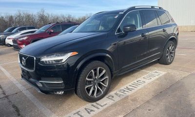 2019 Volvo XC90 Momentum