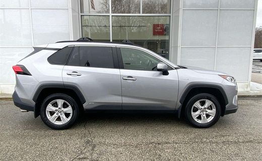 2021 Toyota RAV4 XLE