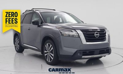 2022 Nissan Pathfinder Platinum