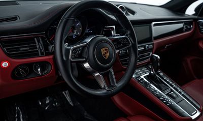 2020 Porsche Macan S