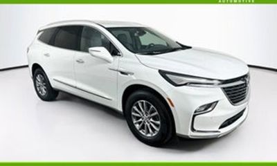 2023 Buick Enclave Essence