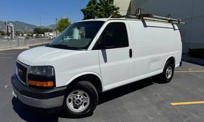 2017 GMC Savana 2500