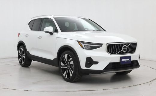 2023 Volvo XC40 Plus Bright