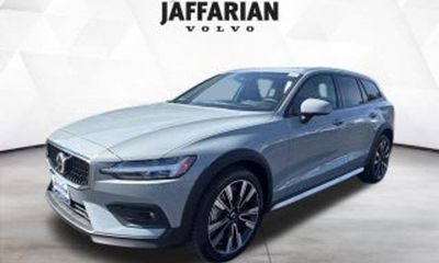 2026 Volvo V60CC Ultra