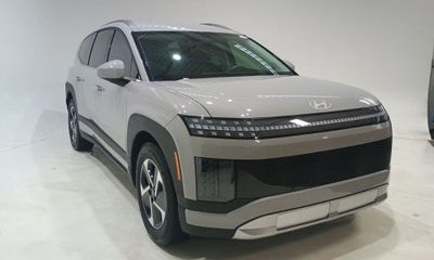 2026 Hyundai Ioniq 9 SE