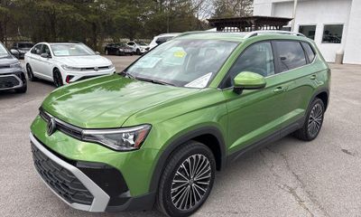 2026 Volkswagen Taos SE