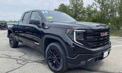 2024 GMC Sierra