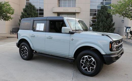 2024 Ford Bronco Outer Banks