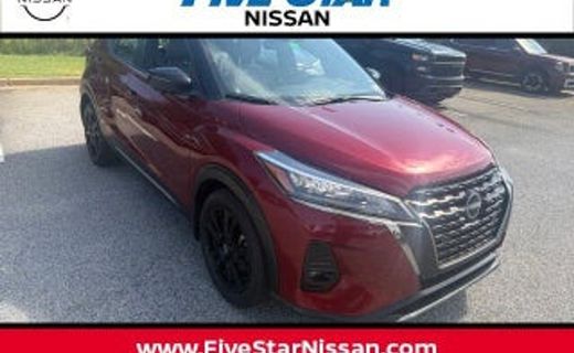 2023 Nissan Kicks SR