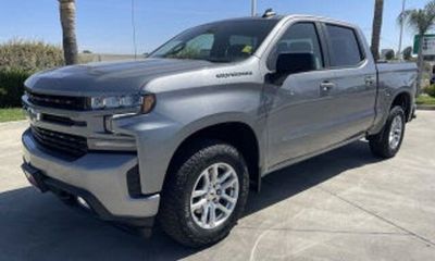 2021 Chevrolet Silverado RST