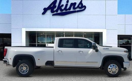 2026 Chevrolet Silverado HD High Country