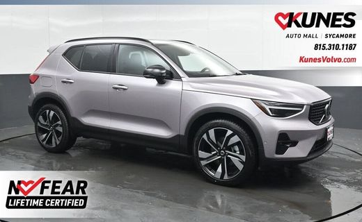 2026 Volvo XC40 Ultra Dark