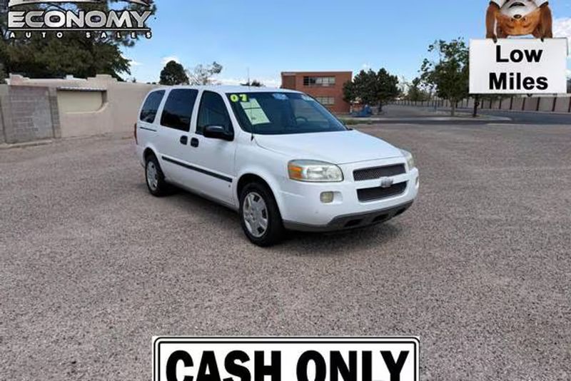 2007 Chevrolet Uplander — a typically priced live listing