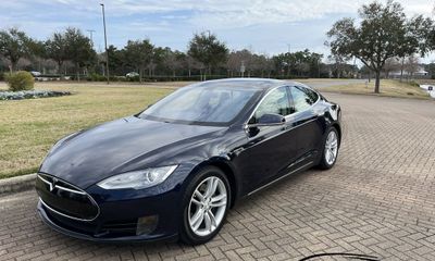 2013 Tesla Model S Sedan
