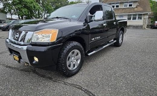 2013 Nissan Titan SV