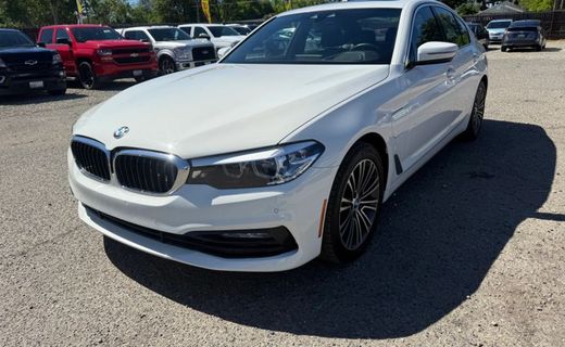 2018 BMW 530E