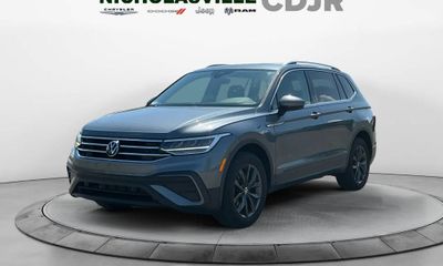 2023 Volkswagen Tiguan 4Motion SE