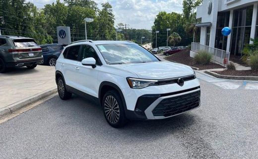 2026 Volkswagen Taos SE