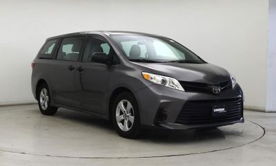 2018 Toyota Sienna L