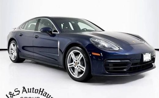 2022 Porsche Panamera