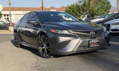 2020 Toyota Camry SE