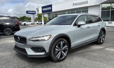 2026 Volvo V60CC Plus