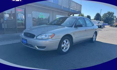 2004 Ford Taurus SE