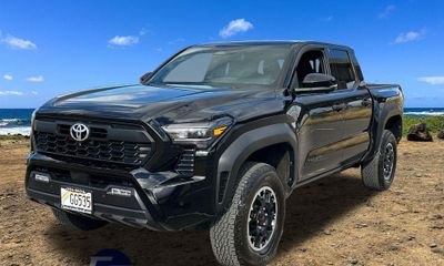 2025 Toyota Tacoma SR5