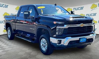 2025 Chevrolet Silverado HD LT