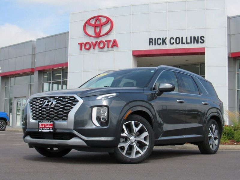 2022 Hyundai Palisade — a typically priced live listing