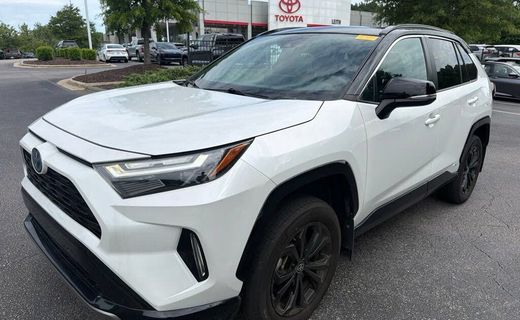 2024 Toyota RAV4 XSE