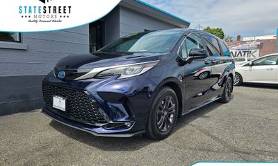 2024 Toyota Sienna XSE 7 Passenger