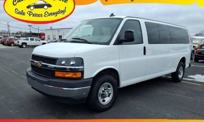 2022 Chevrolet Express Passenger LT LS