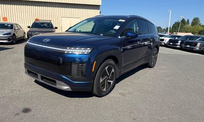 2026 Hyundai Ioniq 9 SE