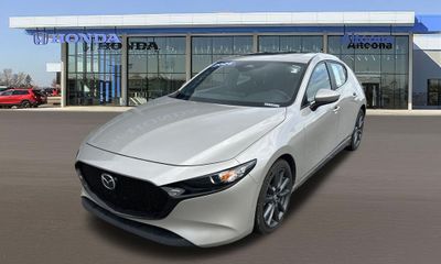 2024 Mazda MAZDA3 Preferred Package